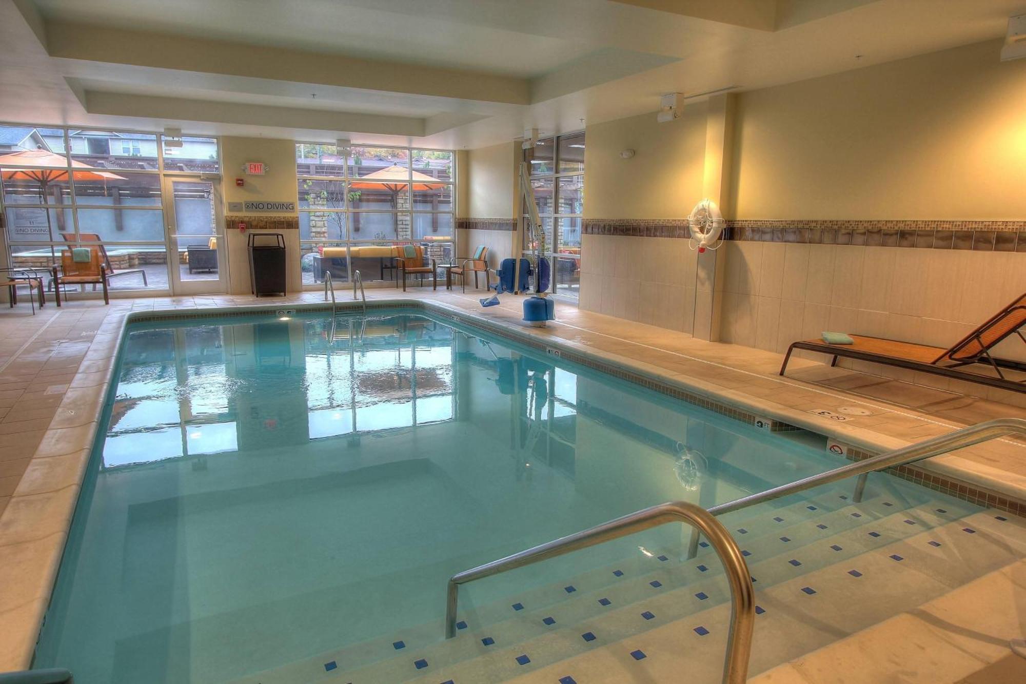 Hotel Courtyard By Marriott Gatlinburg Downtown Extérieur photo
